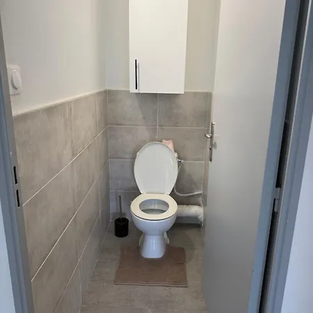 Apartman T4 Design Lumineux Climatise Avec Balcon & *